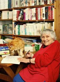 Anne Golon and her cat Boopy