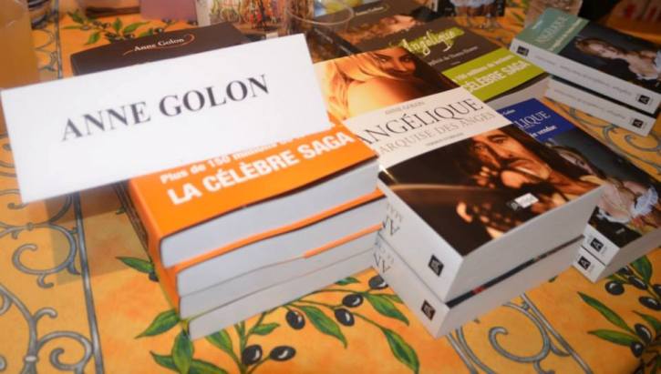 Annd Golon stand at the Book Signing