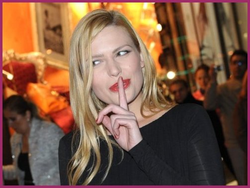 Elodie - the big secret