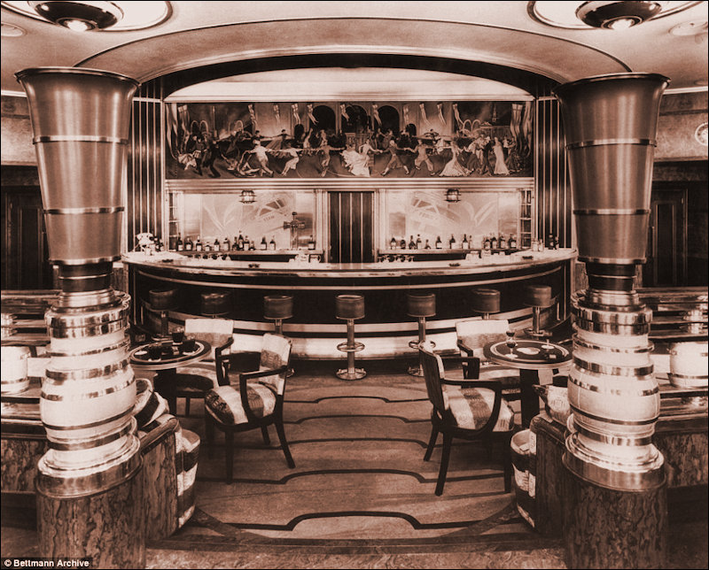 The Art Deco Bar on the Queen Mary
