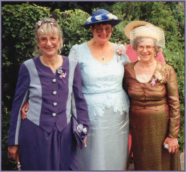 Me, Marysia and Mama at my 1994 wedding