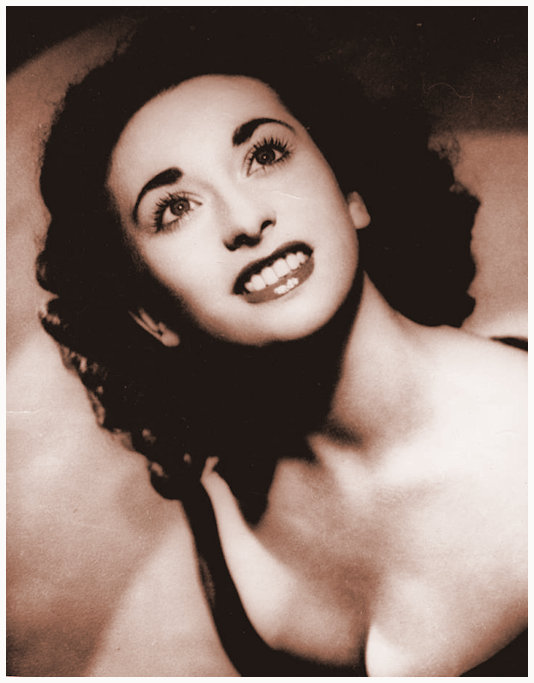 Jean MacKinnon portrait image