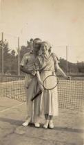 Tennis Hug Retro