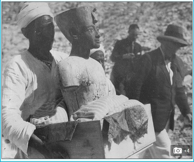 Howard Carter at original excavation