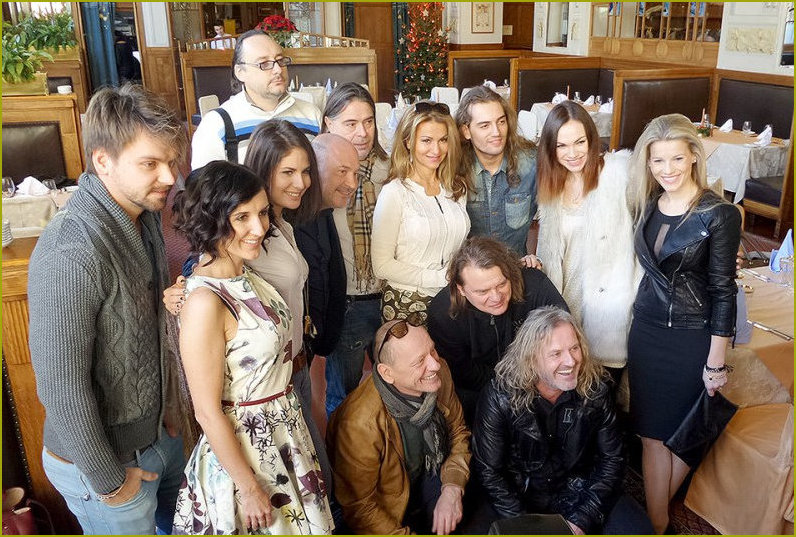 Full cast informal