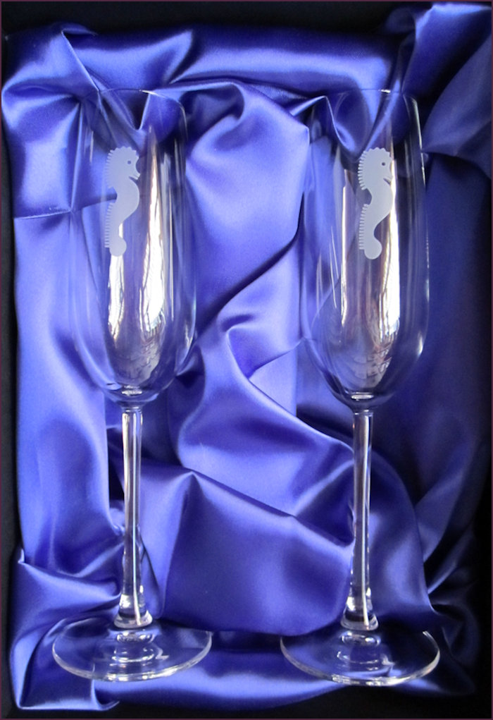 Souvenir champagne flutes