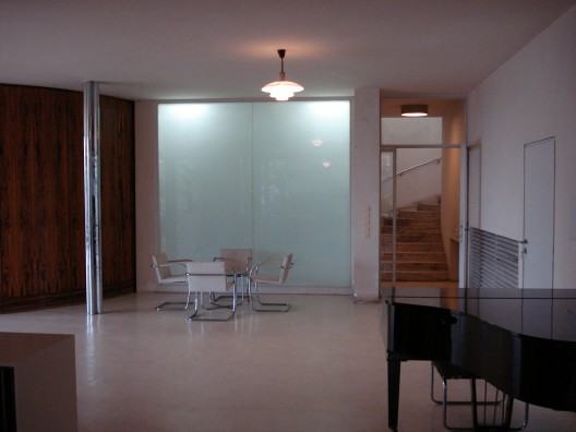 Villa Dining Area