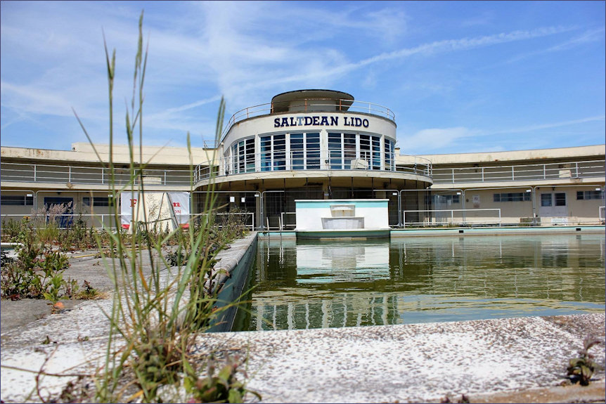 Saltdean Lido and weeds