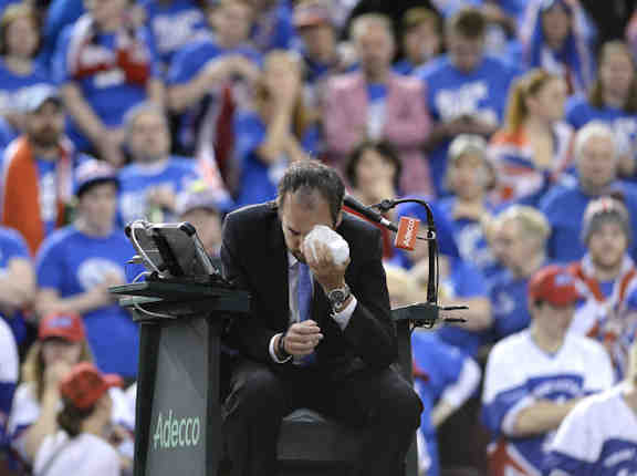 Referee floored at the Davis Cup in Ottowa