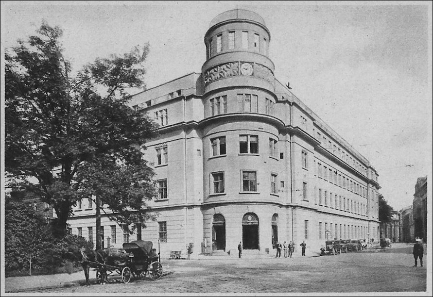 Main post office postcard 1931