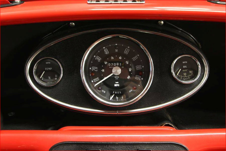 Royal Mail Mini Van dashboard