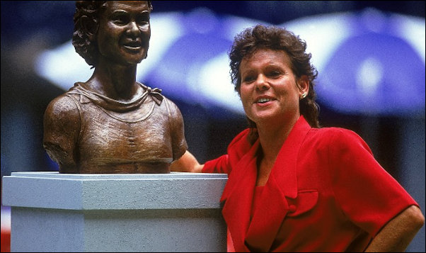 A bronze bust of Evonne at the AO in 2015