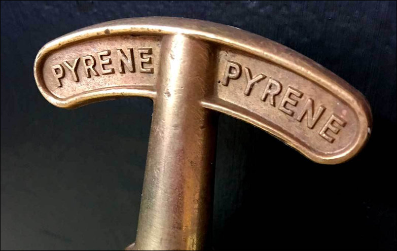 Pyrene twist key