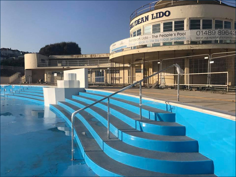 Panoramic view of the fountain