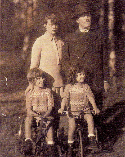 Judith Kerr and family prior to fleeing Germany