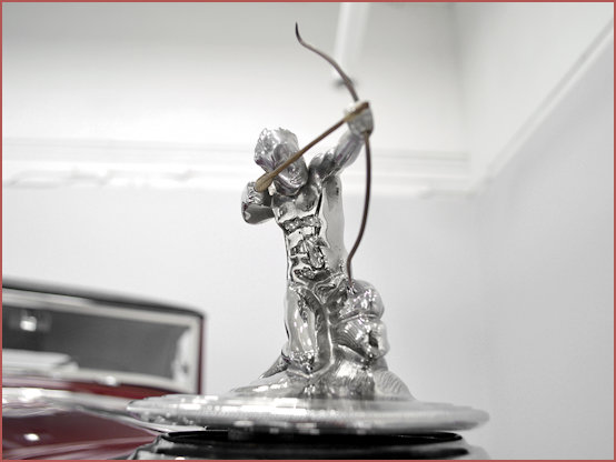 Silver Arrow Archer Hood Ornament
