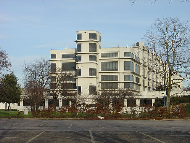 A more natural view of the D6 Boots Building