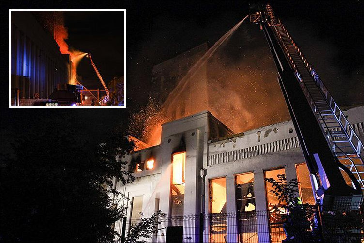 Inferno blazes at the Littlewoods factory