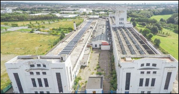 Recent image of Littlewoods falling into disrepair