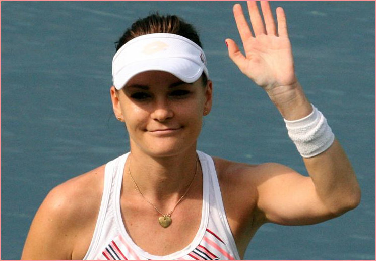 Aga waves farewell in Seoul 2018