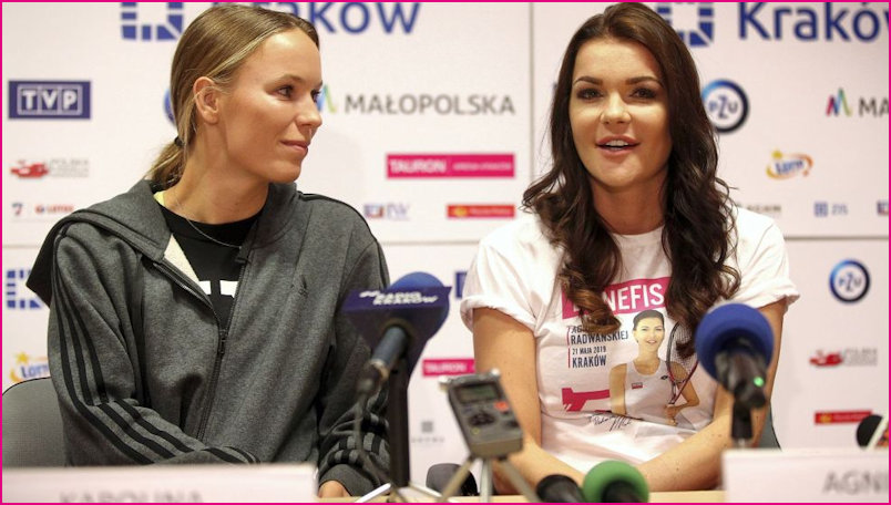 Aga and Caroline Wozniaki in interview pose