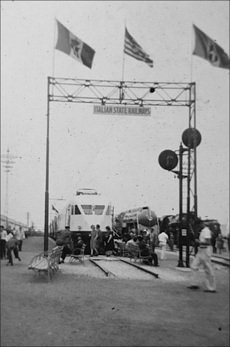 Kurt Davis grandparents at Italian State Railways Exhibition