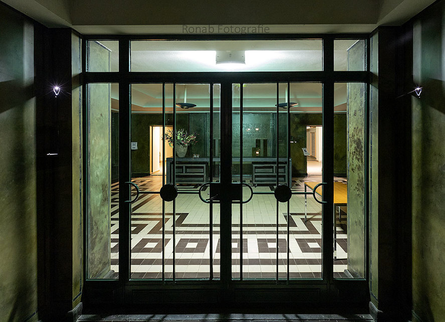 Entrance into foyer at Radio Kootwijk