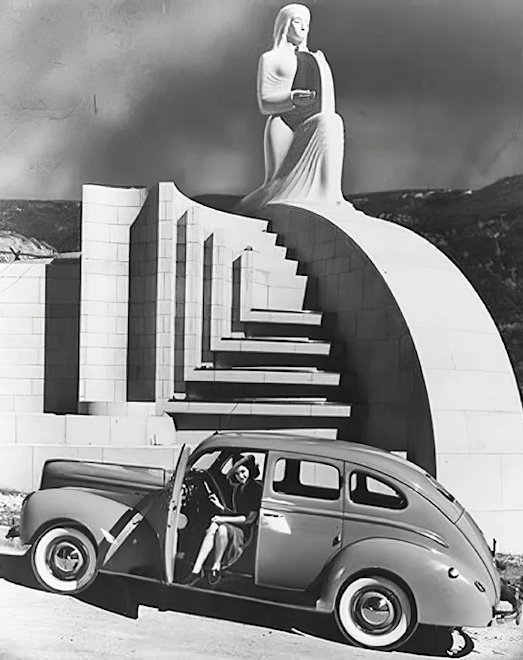Muse of Music and sightseer