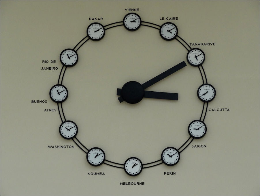 The Clock in the 8 Colonnades Hall