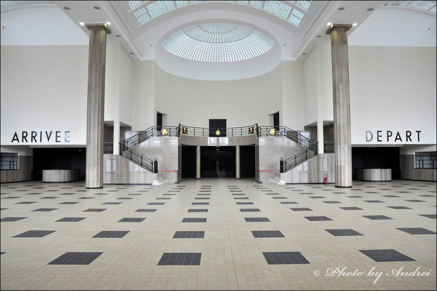 Refurbished Lobby at Bourget
