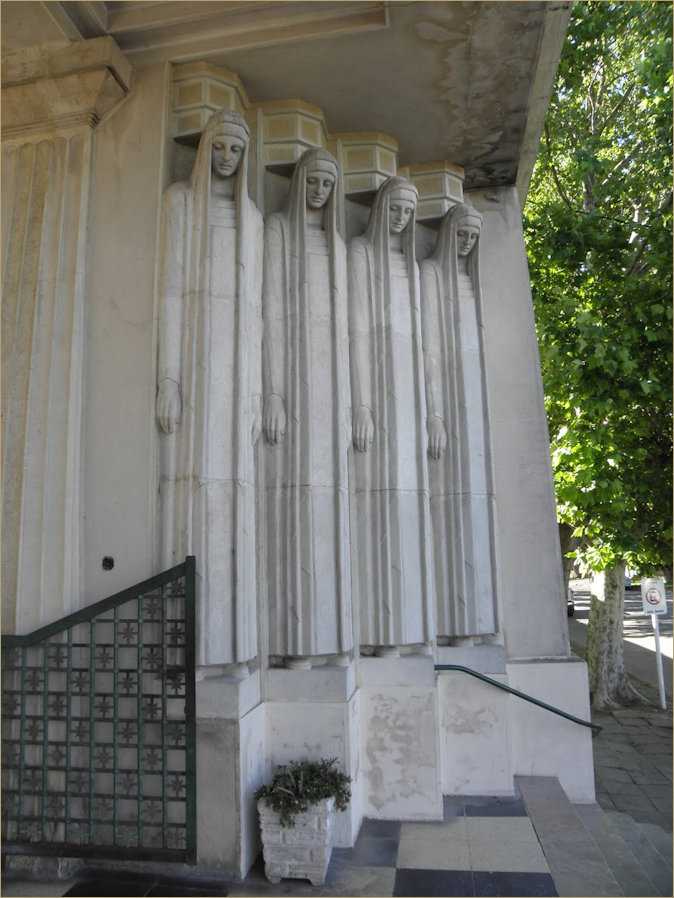 Entrance figures