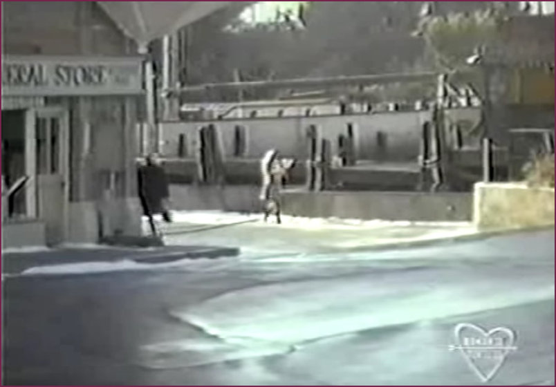 The Green and entry to the Wharf