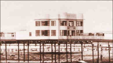 The Central Pier & Gardens Don Cafe detail