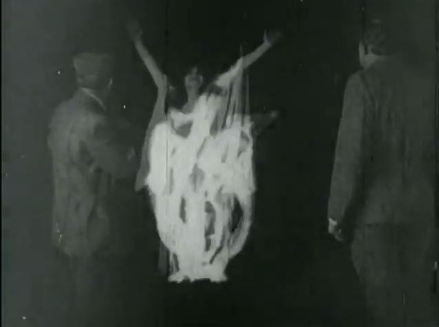 Ayesha glorie in the flames
